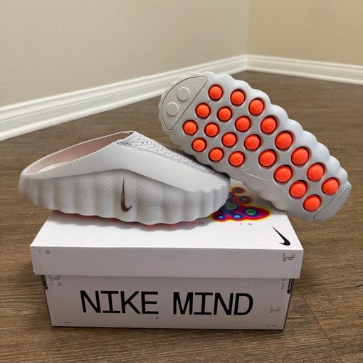 Nike Mind 001 Slider